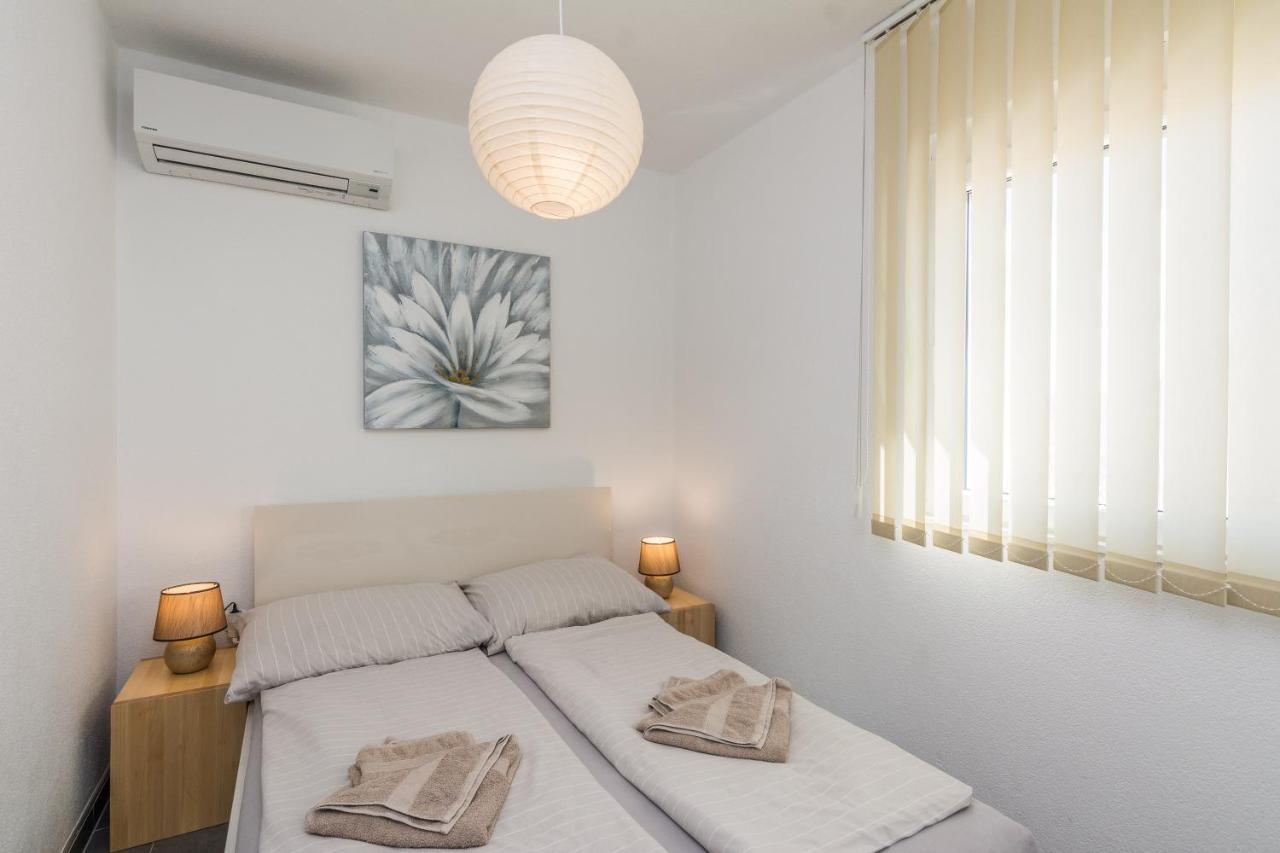 Apartments Nella Privlaka  Eksteriør bilde